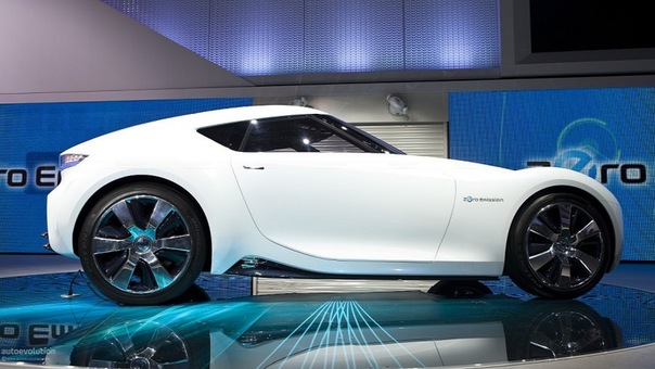 Компания Nissan презентовала концепт купе Esflow